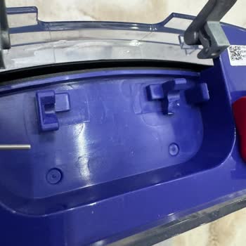 Dyson Robot Süpürge Su Haznesi Klipsi Kırıldı, Yedek Parça Temin Edilemiyor