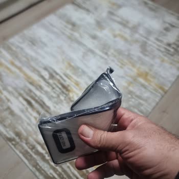 Metal Kılıf İddiası Yanıltıcı, Plastik Ürün Ve İade Süreci Cevapsız