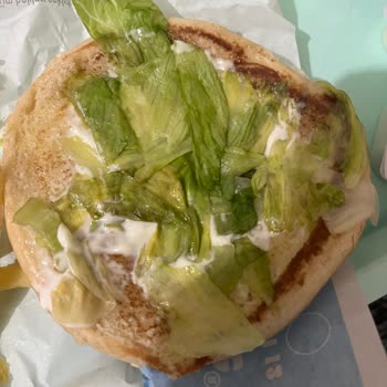 Göbek Marul İsteği Göz Ardı Edilen Burger King Şubesi