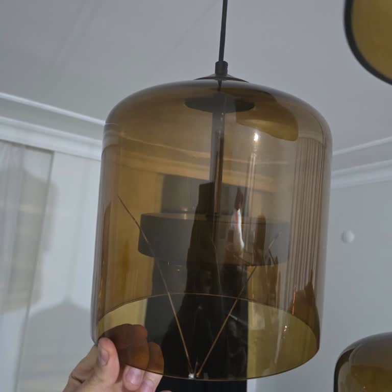 Teslimat Sırasında Kırılan TV Ünitesi Aydınlatması Ve Müşteri Hizmetlerinden Yanıt Alamama