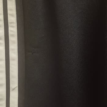 Adidas Eşofman Altında Ayıplı Dikiş Ve Uzun Değişim Süreci