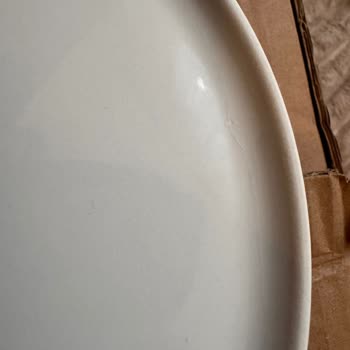 Mudo'dan Çizik Gelen Tabağın Değişimi Sürekli Gecikiyor