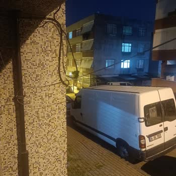 Fiber Kablo Kurulumunda Düzensizlik Ve Kayıt Reddi: Apartman Duvarına Delik Atıldı