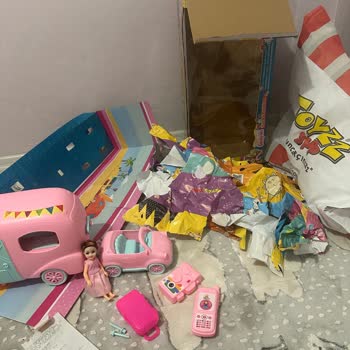 Kırık Karavan Oyuncağı Ve Değişim Talebi