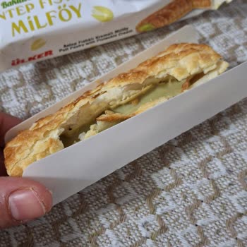 Şok Market’te Ülker Milföy Çikolatası Yarım Geldi, Hijyen Sorunu