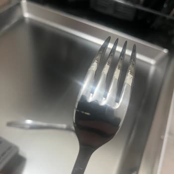 Siemens Bulaşık Makinesinde Paslanma Sorunu, Servisin Yetersiz Çözümü Ve Değişim Talebi