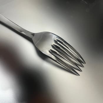 Siemens Bulaşık Makinesinde Paslanma Sorunu, Servisin Yetersiz Çözümü Ve Değişim Talebi