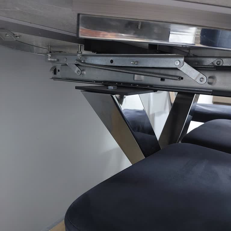 Masa Rayları Dağılmış, 3 Aylık Servis Beklemesi Ve 15.500 TL İade Talebi