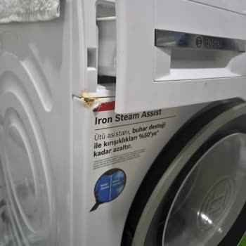 Bosch Çamaşır Makinesinde Küf Ve Boya Kabarması Ücretsiz Servis Talebi