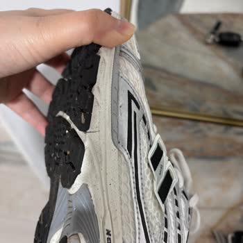 Shopier Üzerinden Alınan New Balance Ayakkabıda Taban Ayrıldı, İade Talebi