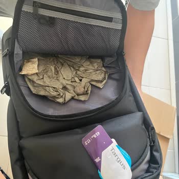 Küflü Ve Rutubetli Çanta Teslimatı İade Sürecindeki Sorunlar