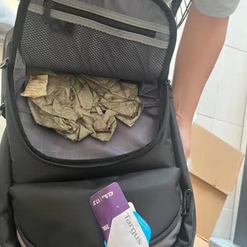 Küflü Ve Rutubetli Çanta Teslimatı İade Sürecindeki Sorunlar