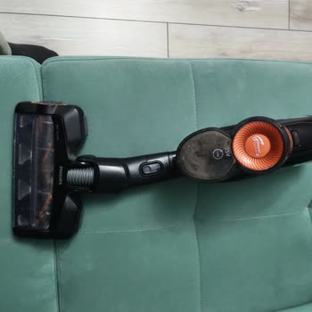 Philips Dikey Süpürge İçindeki Plastik Bağlantı Parçası Garantiden Önce Kırıldı