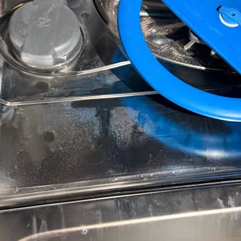 Elektrolux Bulaşık Makinesinde Kireçli Su İzleri Ve Tekrarlayan Servis Sorunu