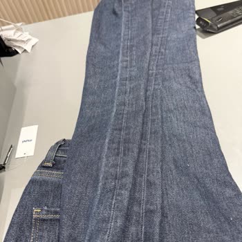 Mavi Mağazasında İlk Yıkamada Renk Açan Kot Pantolon İçin İade Talebi