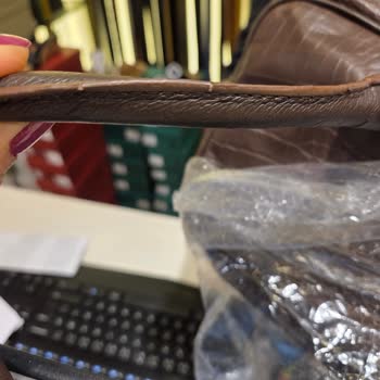 Deri Çanta Deforme Oldu, Firma Ürününe Sahip Çıkmadı