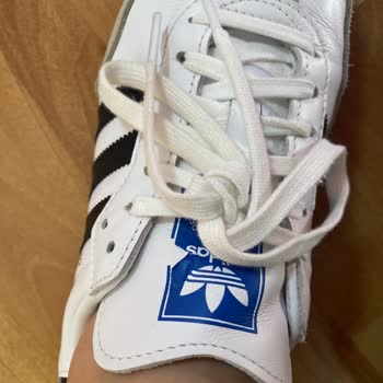 A101’den Aldığım Adidas Ayakkabının Logosunun Kısa Sürede Soyulması Ve Çözüm Bulamama