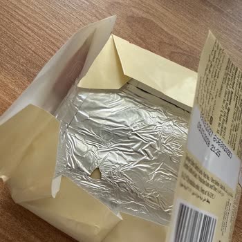 Bozuk Çikolata Ve Cevapsız İade Talebi