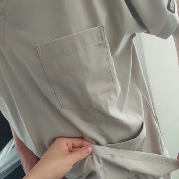 Scrubs’ta Hızlı İplik Sökülmesi: Kalite Ve Dayanıklılık Şikayeti