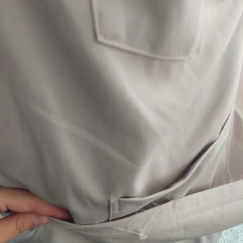 Scrubs’ta Hızlı İplik Sökülmesi: Kalite Ve Dayanıklılık Şikayeti