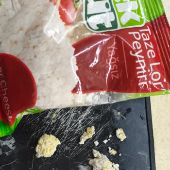 Lor Peynirinde Renkli Topaklar Ve Hijyen Sorunu