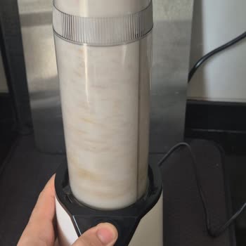 Yanıcı Kokulu Blender Alev Aldı, Üreticiden Yanıt Gelmiyor