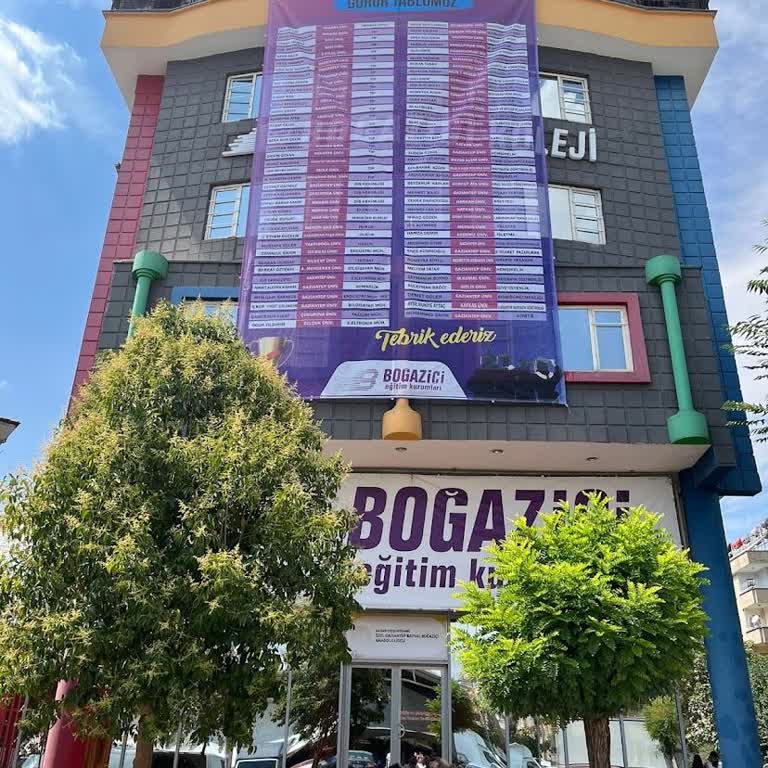 Müdürün Öğrencilere Karşı Duygusal Zarar Verici İletişim Tarzı