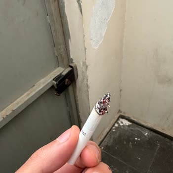 Winston Dark Blue Sigara Kalitesindeki Ani Değişiklik Ve Boğaz Tahrişi