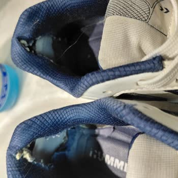 İki Çift Ayakkabının Topuk İç Kısmındaki Erime Sorunu Ve İade Talebi