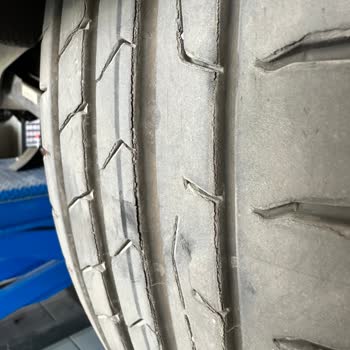 Continental PremiumContact 7 Lastiklerinde Hızlı Aşınma Ve Güvenlik Endişesi