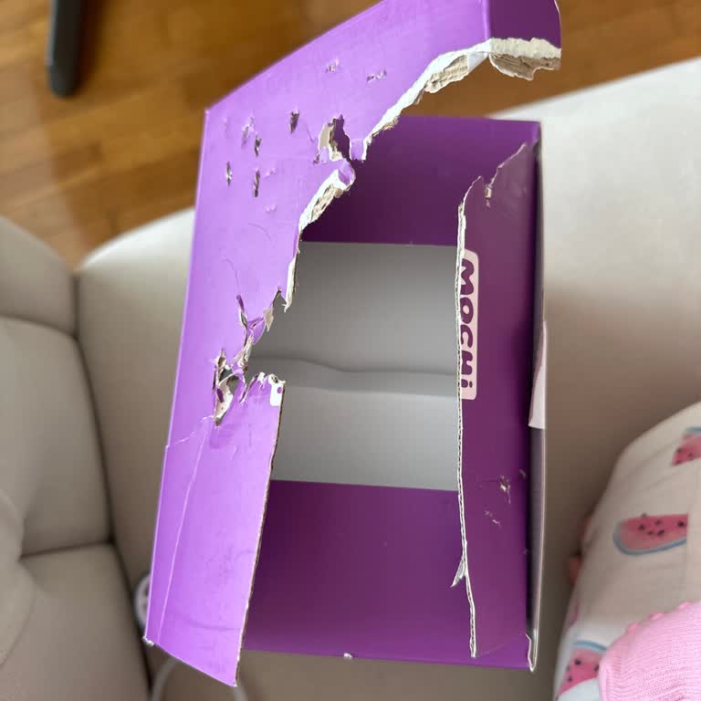 Kırık Kutu Ve Kullanılmış Görünen Ürün İçin Tam İade Talebi