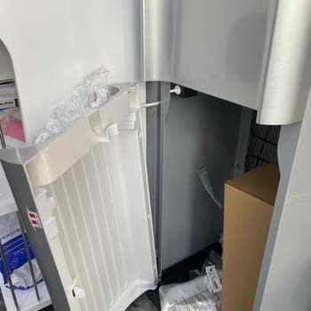 Hasarlı Siemens Su Sebili, Kayıtsız Servis Ve Sorumluluk Almayan Lojistik