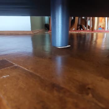 Divanev Teslimat Ekibinin Kaba Tutumu Ve Koltuk Ayaklarındaki Üretim Hatası