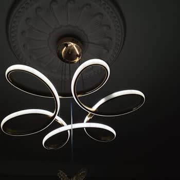 Arızalı Avize, Satıcı Ve Hepsiburada Yanıtsız