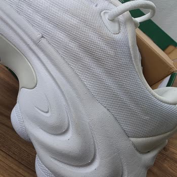 Sıfır Ürün Beklerken Kullanılmış Ayakkabı Aldım