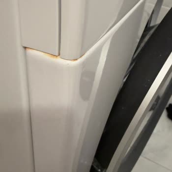 Bosch Çamaşır Makinemde Kapak Ve Gövde Çürümesi, Garantili Değişim Talebi