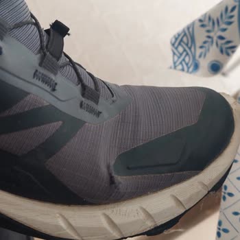 Garanti Süresinde Yırtılan Salomon Ayakkabı İçin İade Talebi Reddedildi