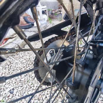 Fakir Jant Temizleyici Kullanımından Motosiklet Jant Ve ABS Metal Yüzeyinde Ağır Hasar