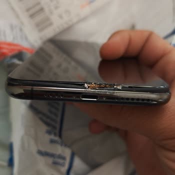 Gönderdiğim Telefon Hasarlı Ve Müşteri Hizmetinden Cevap Alamıyorum