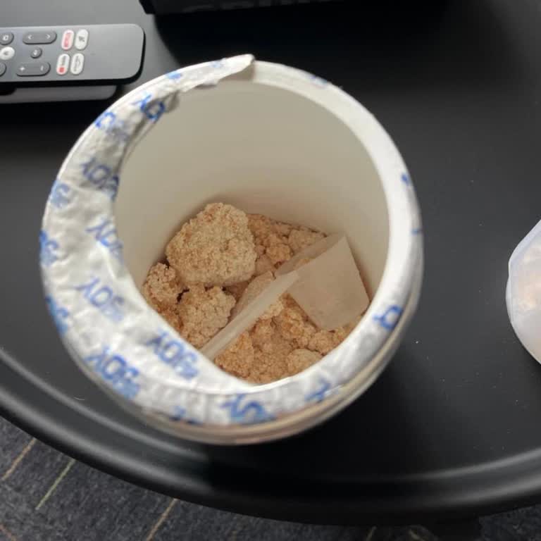 Karpuz Aromalı Pre-Workout Ürününde Sert Yabancı Madde Ve Nemli Topaklanma