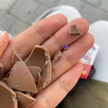 BİM Sürpriz Yumurta'da Plastik Parça Çocukları Tehlikeye Attı