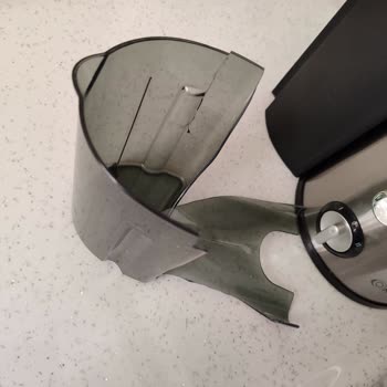 Defolu Katı Meyve Sıkacağı Ve Kırık Parçalar İçin Ücret İadesi Talebi