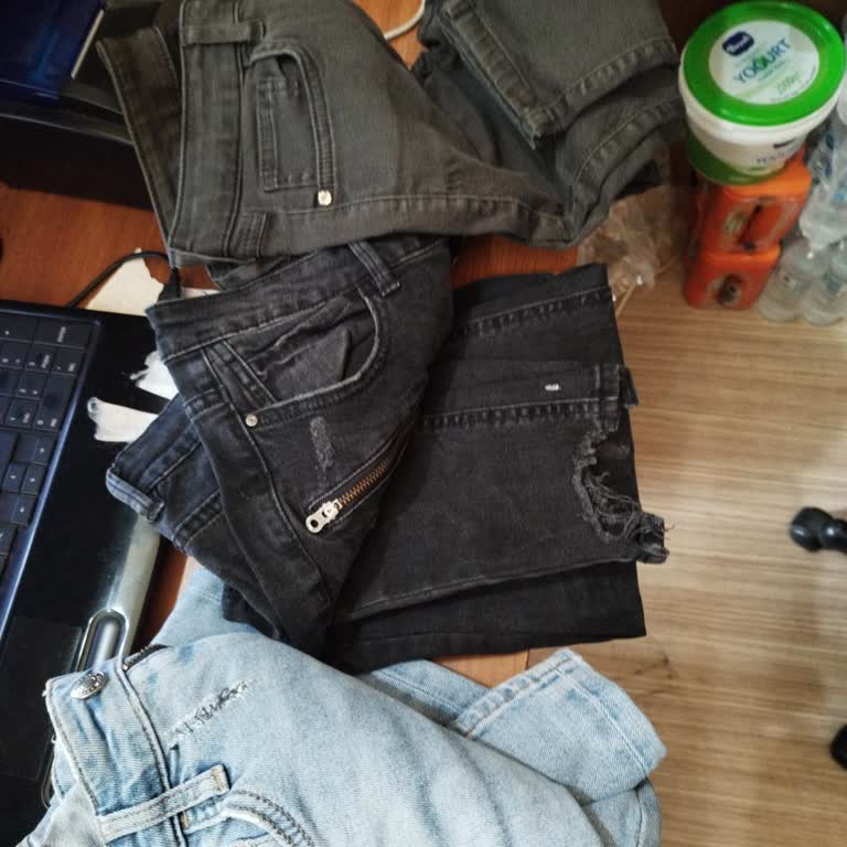 Yanlış Ve Hasarlı Ürün Gönderimi, İletişimsizlik Ve Tam İade Talebi