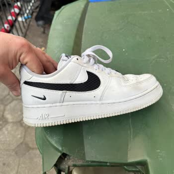 Barçın Mağazasında Satın Alınan Nike Air Force 1 Ayakkabısının Kısa Sürede Çatlaması Ve Deformasyonu