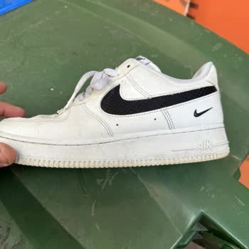 Barçın Mağazasında Satın Alınan Nike Air Force 1 Ayakkabısının Kısa Sürede Çatlaması Ve Deformasyonu