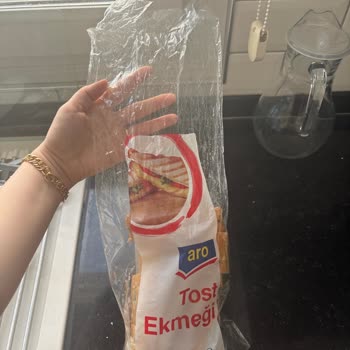 Aro Tost Ekmeği Küflenmiş, Son Kullanma Tarihi Yok, İade Talebi