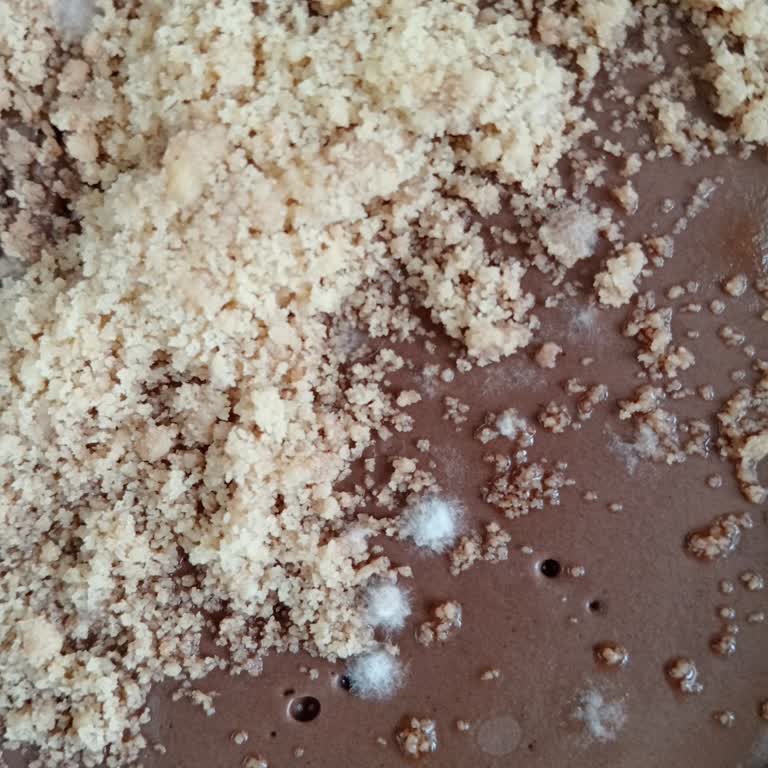 BİM Şubesinde Satılan Küflü Tatlı Sebebiyle Sağlık Riski Ve İade Talebi