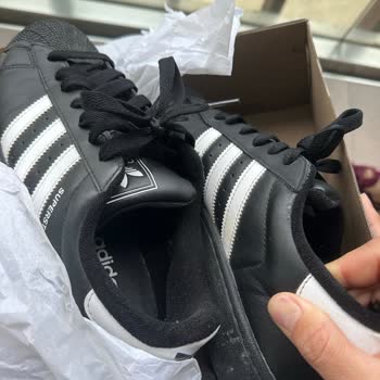 Adidas Superstar Ayakkabısının Kısa Sürede Soyulması Ve Çözüm Sunulmaması