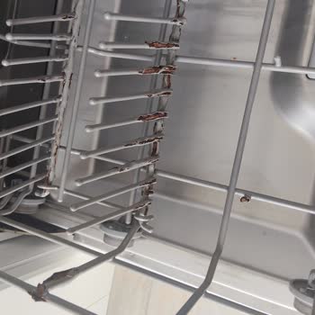 Bulaşık Makinesi Sepetlerinde Hızlı Paslanma Ve Kırılma