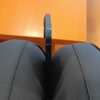 İlan Edilen Mükemmel Kalite Değil, İphone 13 Çok Çizikli Ve Müşteri İletişimsiz